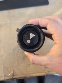JBL Flip 7 prijenosni Bluetooth zvučnik crni IP68 vodootporan Auracast AI — neispravan, djelomično radi: tihi bas (stanje: vidi 2. sliku) 4