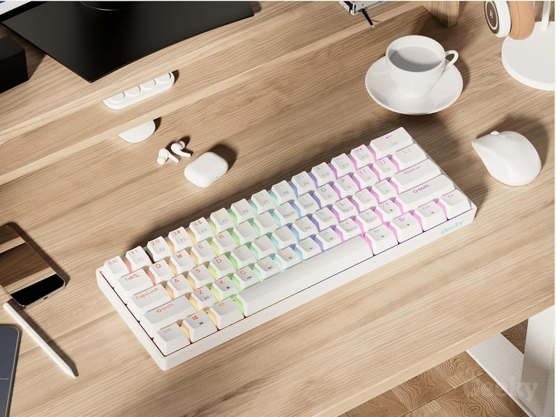 Geeky GK61 SE 60% Mechanikus Gamer Billentyűzet, 61 Gombos RGB Háttérvilágítás, Barna Kapcsolók, USB-C, PC/Mac/PS5/Xbox Kompatibilis, Fehér