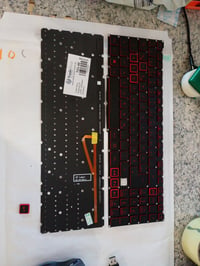 Klávesnica na notebook Trade-Shop, maďarská QWERTZ, červená — chybná, čiastočne funkčná: chýba kláves so šípkou nahor (stav: pozri 2. obrázok) 2