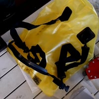 Nordlight vodootporna torba 30L, žuta, polutransparentna, s roll-top zatvaranjem i naramenicom, za kajak, SUP, plažu, plivanje i ronjenje 2