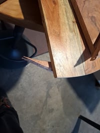 Masă de bistro vidaXL, rotundă, din lemn masiv de acacia, Ø70x75 cm – Defectă, ruptă în două — defectă, pentru piese: blat rupt în două (stare: vezi a 2-a fotografie) 5