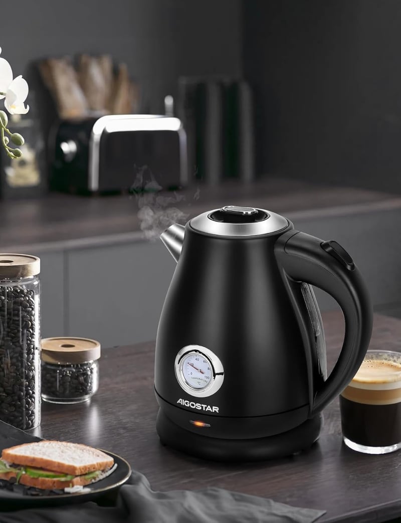 Aigostar Adrian retro vízforraló analóg hőmérővel, 2200W, 1,7L, fekete