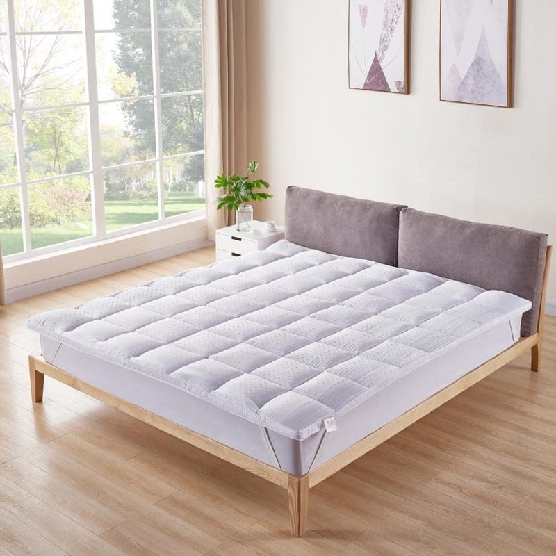 Bedecor Ultra Puha Matracvédő Csúszásmentes 3D Masszázs Buborék Fedéllel - 150 x 200 cm