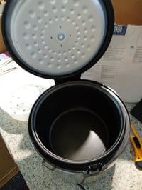 Aparat de gătit orez 2 în 1 Russell Hobbs Classic 27080-56 — defect, pentru piese: buton de pornire lipsă (stare: vezi a 2-a imagine) 3