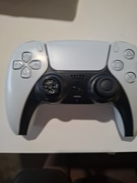 Bezdrôtový ovládač Sony DualSense pre PS5, biely – Použitý, driftovanie joysticku — Joystick driftuje/zasekáva sa (stav: viď 2. obrázok) 5