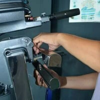 ANAJOY Rozsdamentes Acél Csónakmotor Zár 2 Kulccsal - Univerzális Lopásgátló Yacht/Motorcsónak/Horgászcsónak Külmotorokhoz (Ezüst) 7