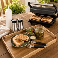 Set za savršen doručak: kontaktni roštilj + pladanj + soljenka/paprenka + 2 otvarača + boca za umak 1