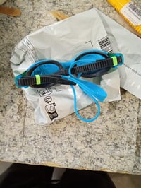 Speedo Biofuse 2.0 Gyermek Úszószemüveg - Hypersonic Blue/Lumo Green, Átlátszó — vízköves, karcos lencse és pánt (állapot: lásd a 2. képet) 2