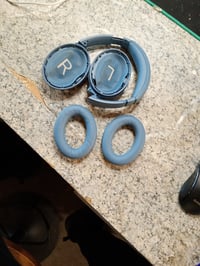 Căști Bluetooth cu anulare a zgomotului Bose QuietComfort — defecte, pentru piese: difuzoare care distorsionează pe frecvențele joase (stare: vezi a 2-a poză) 2