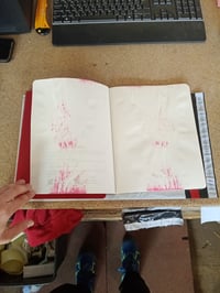 Set 2 caiete Moleskine Student Cahier, liniate, roșu, XXL 21,6x27,9 — primele 20 de pagini sunt pătate și umezite (stare: vezi a 2-a imagine) 5