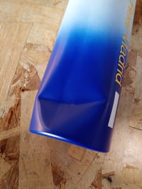 Bidon de aluminiu Hy-Pro Real Madrid CF 750 ml, design mat în gradient, pliabil — latura bidonului este îndoită (stare: vezi a doua imagine) 2