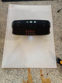 Boxă portabilă Bluetooth JBL Charge 6 neagră – defectă, funcționează parțial: muzica se oprește după 2-3 secunde (stare: vezi imaginea nr. 2) 2