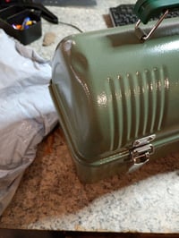 Stanley Classic Lunch Box obedár 9,5 l Hammertone Green – preliačina na ľavom okraji veka, inak (stav: pozri 2. obrázok) 3