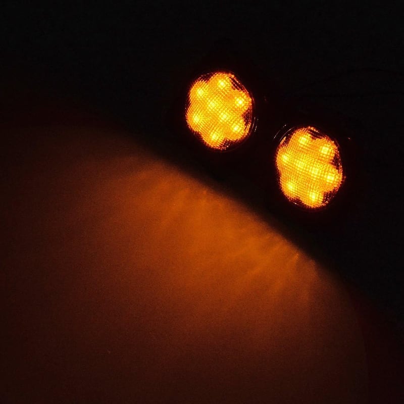 Beside_Auto LED Irányjelző és Oldalsó Jelzőfény Szett Jeep Wrangler JK JKU (2007-2018) - Sárga Fényű, Füstös Lencsés, Energiatakarékos Első
