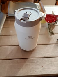 Termos Stanley IceFlow Flip Straw 2.0 Jug 1,9 l, čierna nerezová izolačná fľaša na vodu – používaná (stav: pozri 2. obrázok) 2