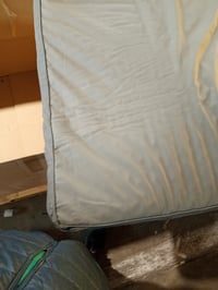Pat ortopedic pentru câini Favodormir pentru câini de talie mare 134x91 cm cu husă din piele ecologică impermeabilă, saltea gri pentru câini pentru utilizare în interior și exterior 2