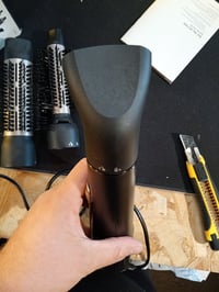 Remington AS7300 Blow Dry & Style Ondulator cu aer cald 800W, cu 3 accesorii: perii rotunde de 25 mm și 38 mm, concentrator, 2 trepte de temperatură, pentru păr scurt și 4