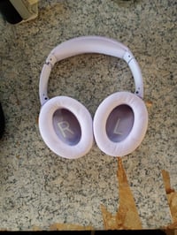Bose QuietComfort Bluetooth zajszűrős vezeték nélküli fejhallgató mikrofonnal, Over-Ear, 24 órás akkumulátor, halvány lila, Limited Edition 2