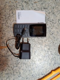 Mobilný telefón Nokia 105 2G, voľný na všetky siete, antracitová farba, Dual SIM, FM rádio, veľký displej, dlhá výdrž batérie, používaný 2