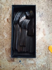 Set de tacâmuri Bestdin pentru 12 persoane, 60 de piese, oțel inoxidabil, negru mat, cuțite, furculițe, linguri — utilizat (stare: vezi a 2-a imagine) 2