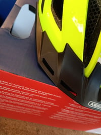 Cască de ciclism urban ABUS Urban-I 3.0 cu lumină spate și vizieră - Galben, mărimea XL (vizieră zgâriată, stare: vezi imaginea 2) 3