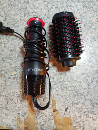 Revlon One-Step Volumiser Plus RVDR5298 sušič na vlasy a objemová kefa s keramicko-titánovým valcom, čierna, na mokré aj suché použitie, pre všetky typy vlasov 2