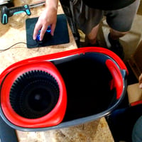 Vedro na mop — Súprava na upratovanie Vileda Turbo 3in1 Deep Clean – s hlavicou z mikrovlákna, vedrom s pedálovou odstredivkou a teleskopickou tyčou 65 – 131 cm 2