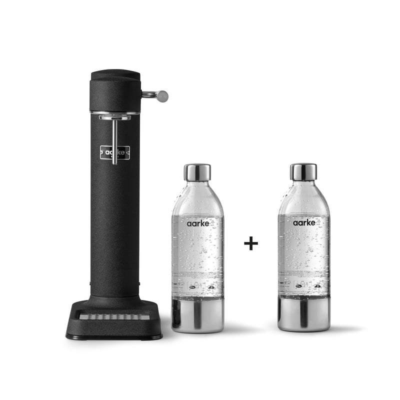 Výrobník sódy Aarke Carbonator 3 v matnej čiernej nehrdzavejúcej oceli, vrátane 2 fliaš z PET bez obsahu BPA s objemom 1 l na vodu z vodovodu, kompatibilný so 60 l CO2 bombičkami