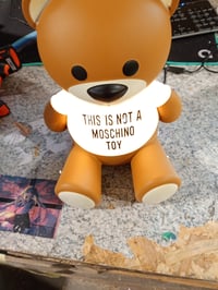 Stolná lampa Kartell Toy Moschino medvedík – chybný, čiastočne funkčný kus (blikajúce svetlo) — chybný, čiastočne funkčný (stav: pozri 2. obrázok) 4