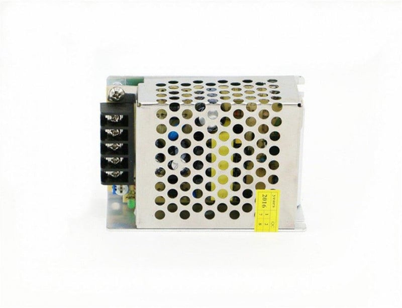 Újracsomagolt 12V 2A 24W kapcsolóüzemű tápegység - Univerzális adapter