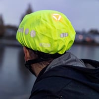 Ochranný návlek na prilbu ABUS proti dažďu – vodoodpudivý kryt s reflexnými prvkami a elastickým lemom na cyklistickú prilbu 2