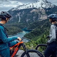 MTB cyklistická prilba ABUS Cliffhanger MIPS pre mužov a ženy, s veľkými vetracími otvormi, na horskú cyklistiku, 57-61 cm 7