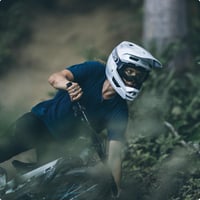 Celotvárová cyklistická prilba ABUS HiDrop Downhill, MTB Enduro, vonkajší skelet z ABS, čierna, veľkosť L, pre dospelých a mládež 6
