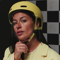 Cyklistická prilba ABUS XOXO v skejtovom štýle – žltá – veľkosť L 5