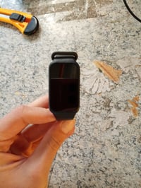 Brățară inteligentă Xiaomi Smart Band 9 Active negru — nu răspunde — pentru piese / dezmembrare: nu reacționează la încărcare (stare: vezi poza 2) 4
