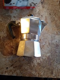 Cafetieră Bialetti Moka Express pentru 3 cești, 130 ml, aluminiu, argintiu - Utilizat — zgârieturi la interior, pete (stare: vezi a 2-a fotografie) 5