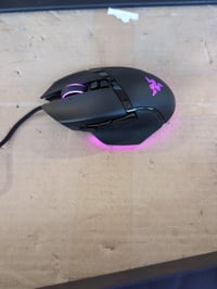 Razer Basilisk V3 vezetékes gaming egér fekete, RGB világítás, 26K DPI, 11 — hibás, részben működik: hibás görgő (állapot: lásd a 2. képet) 2