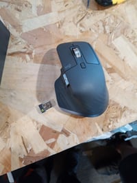 Logitech MX Master 3S Vezeték nélküli Egér — hibás, részben működik: nem csatlakozik stickhez és Bluetoothhoz (állapot: lásd a 2. képet) 2