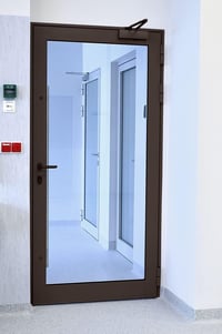 GEZE TS 2000 V BC barna karos ajtócsukó 1250 mm-es szárnyakhoz, szerelőlappal 3