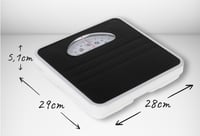 Cântar mecanic de persoane Adler AD 8179 – Cântar analogic de fitness – Capacitate 136 kg – Suprafață antiderapantă – Structură metalică stabilă – Ușor de citit 4