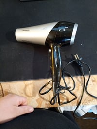 Grundig HD 6080 B ionsko sušilo za kosu 2200W, 3 razine temperature, 2 brzine puhanja, crno/srebrno – bez dodatnih nastavaka (stanje: vidi 2. sliku) 5
