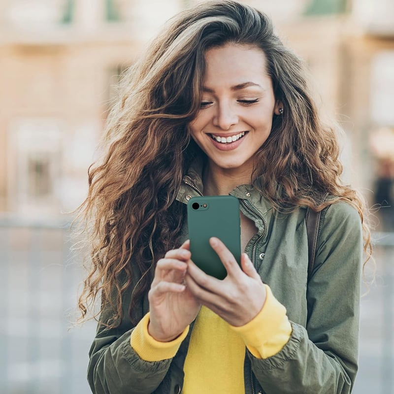 AK iPhone SE 3/2/2022/2020 és iPhone 8/7 Védőtok - Teljes Védelmi Folyékony Szilikon Tok Mikroszálas Béléssel, Vékony, Zöld