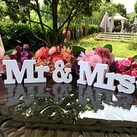 Alnicov Mr and Mrs fehér dekorációs felirat esküvői asztal díszítéshez 5