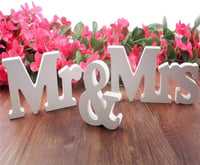 Alnicov Mr and Mrs fehér dekorációs felirat esküvői asztal díszítéshez 3
