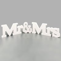 Alnicov Mr and Mrs fehér dekorációs felirat esküvői asztal díszítéshez 2