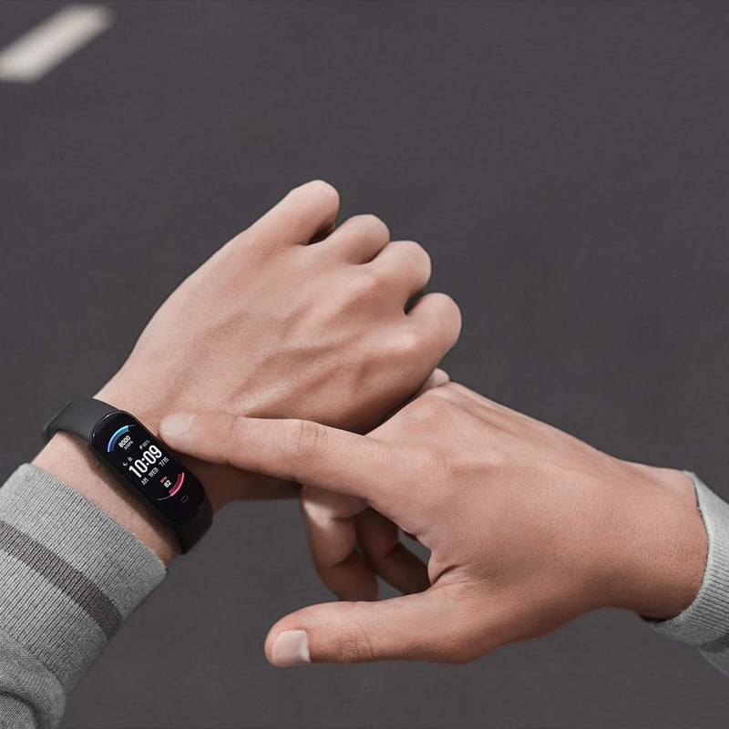 Amazfit Band 5 Fitness Tracker Okosóra Alexa-val, 15 Napos Akkumulátor, Pulzusmérő, Véroxigén Monitor - Black