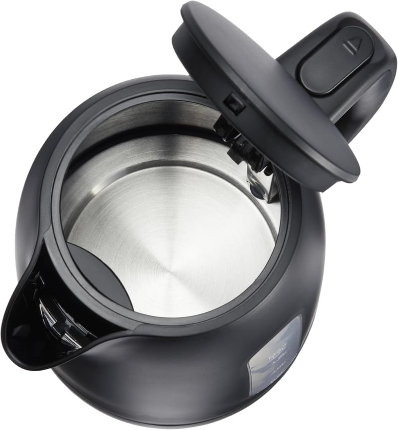 Amazon Basics 1,7 literes vízforraló 2200W, BPA-mentes, 360° forgatható talp, automata kikapcsolás