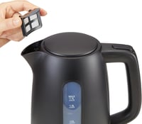 Amazon Basics 1,7 literes vízforraló 2200W, BPA-mentes, 360° forgatható talp, automata kikapcsolás 6