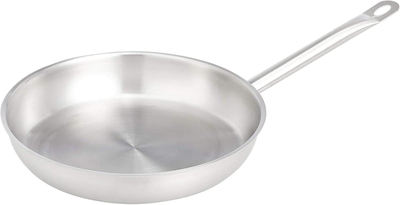 Amazon Basics 28 cm rozsdamentes acél serpenyő alumínium maggal