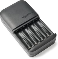 Amazon Basics NiMH akkumulátortöltő 4 fiókos EU csatlakozóval + 4 AA 2000 mAh + 4 AAA 800 mAh - fekete - 8 db 5